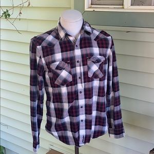 American Eagle flannel shirt. Men’s size medium.